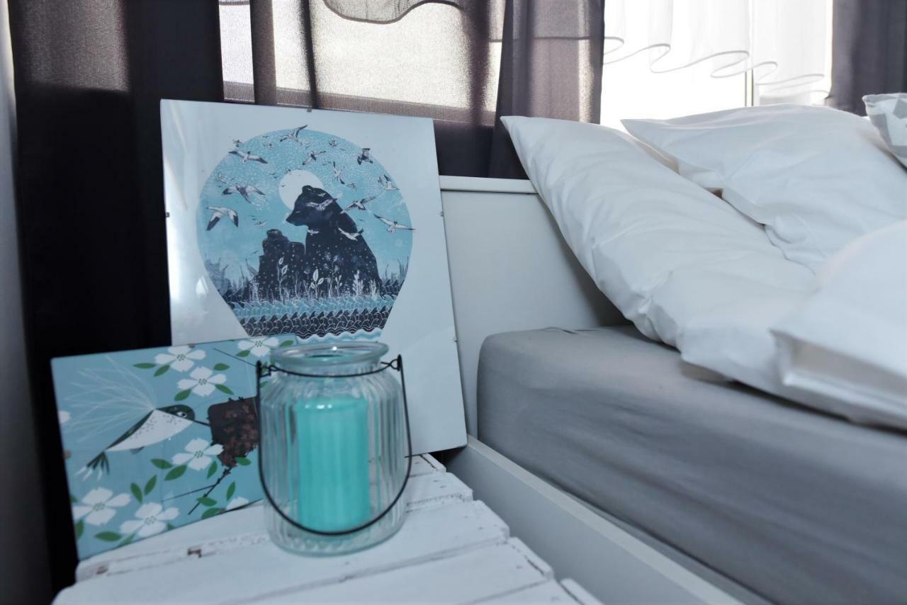 Hello Warsaw! Calm Artistic City Center Apartment